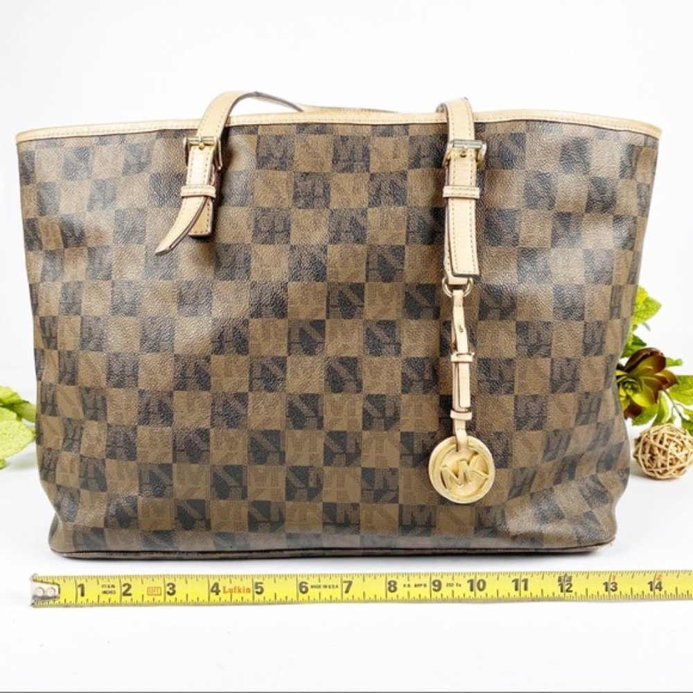 SOLD Michael Kors Tote Handbag Jet Set Check - Picture 3 of 8